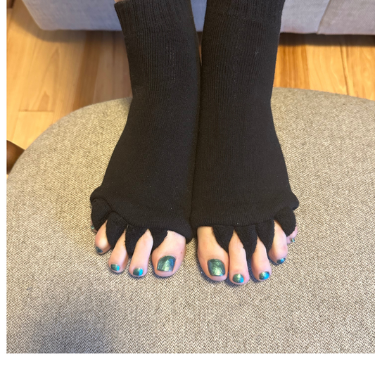 Lisbeth Joe Toe Separation Socks: Enhancing Relaxation and Meditation